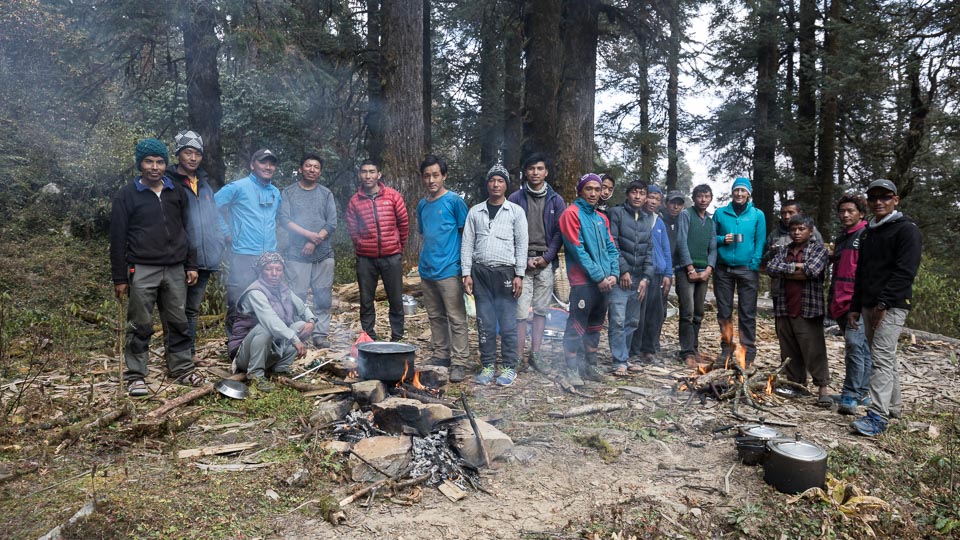 2018 Ganesh Himal GHT trek crew and Gaye